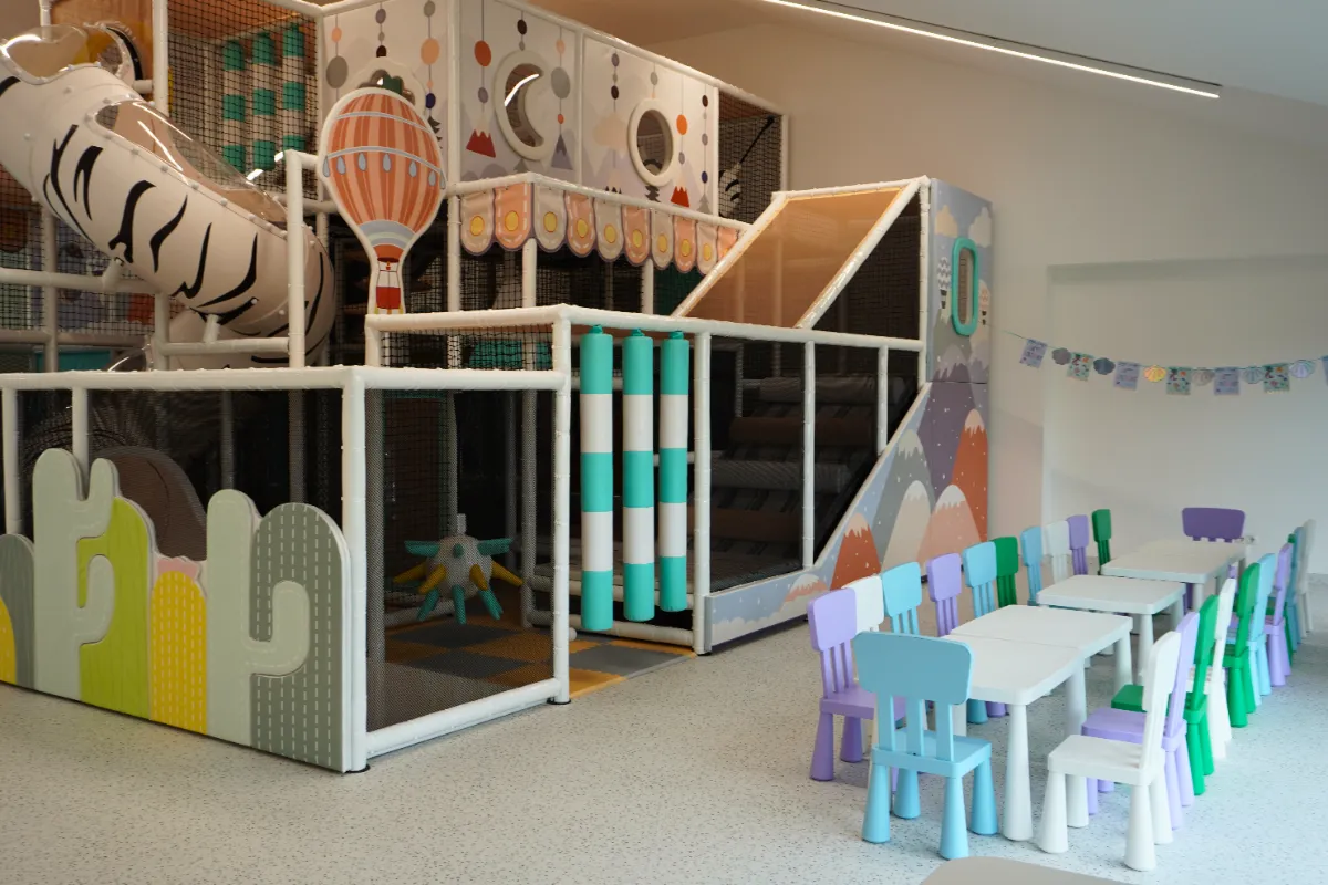 Trampolin-Bereich – Ententini Indoor-Spielplatz