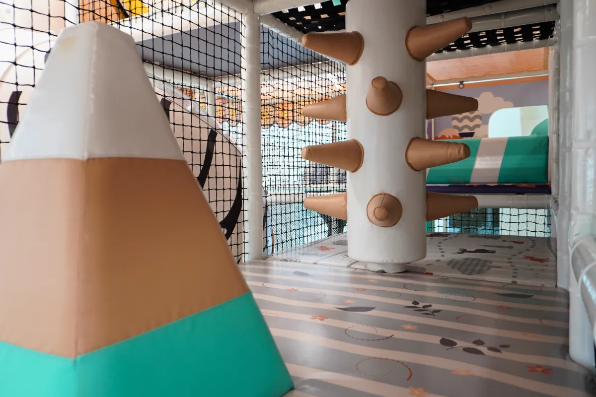 Heißluftballon-Deko – Ententini Indoor-Spielplatz