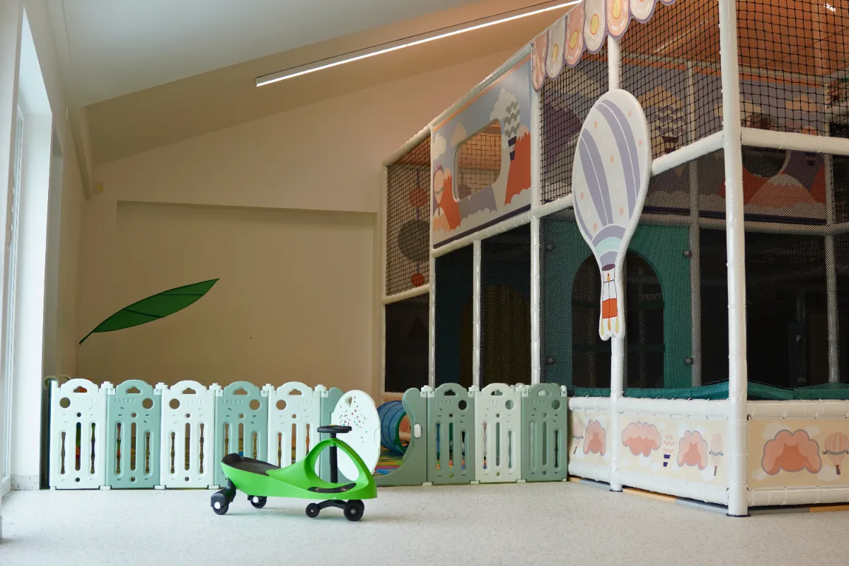 Tunnel zum Durchkrabbeln – Ententini Indoor-Spielplatz