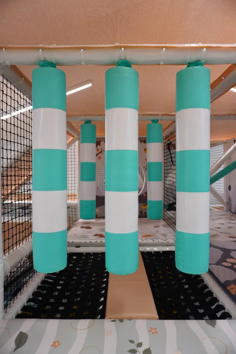 Spielspaß auf mehreren Ebenen – Ententini Indoor-Spielplatz